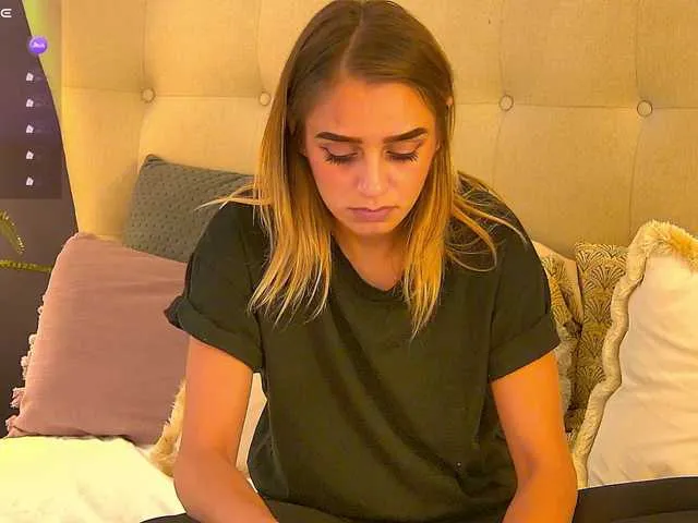 aidaadams – webcam model profile photo Image 6