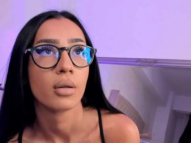 Sweet-Mishelle – webcam model profile photo Image 10