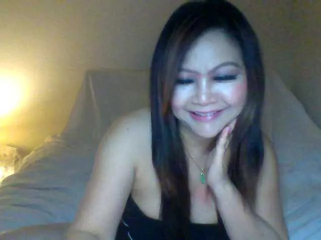 KateDivineUK – webcam model profile photo Image 19