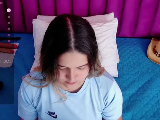 LorrySkye – webcam model profile photo Image 13