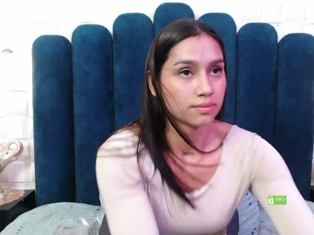 LorrySkye – webcam model profile photo Image 19