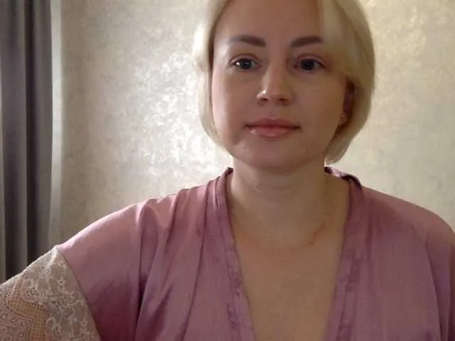 SusyBlair – webcam model profile photo Image 4