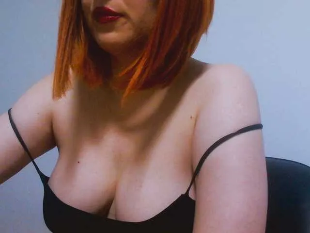 SusyBlair – webcam model profile photo Image 18