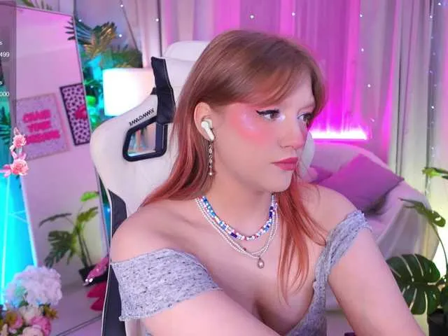British_EmJess – webcam model profile photo Image 19