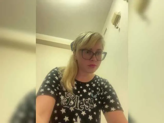 blondeambitionnn – webcam model profile photo Image 8