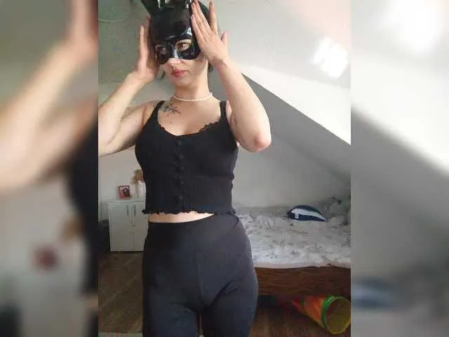 GlamGran – webcam model profile photo Image 6