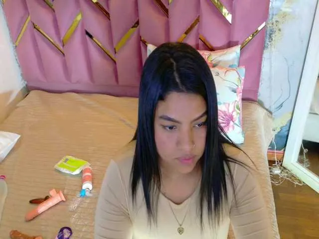 MiaTonyy – webcam model profile photo Image 12