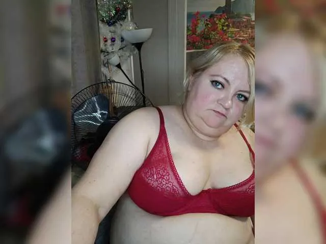 British_EmJess – webcam model profile photo Image 10