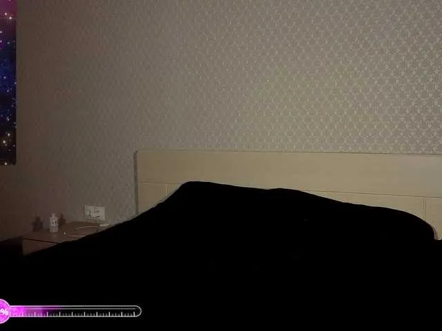 famouswomen – webcam model profile photo Image 15