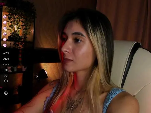 winterkamado – webcam model profile photo Image 17