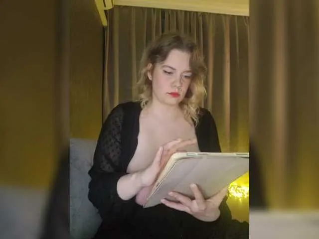 British_EmJess – webcam model profile photo Image 10