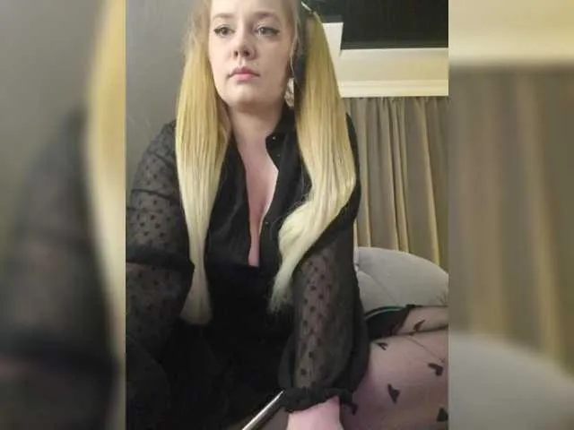 British_EmJess – webcam model profile photo Image 4