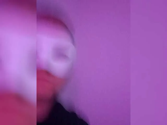 MartinaCroxx – webcam model profile photo Image 14