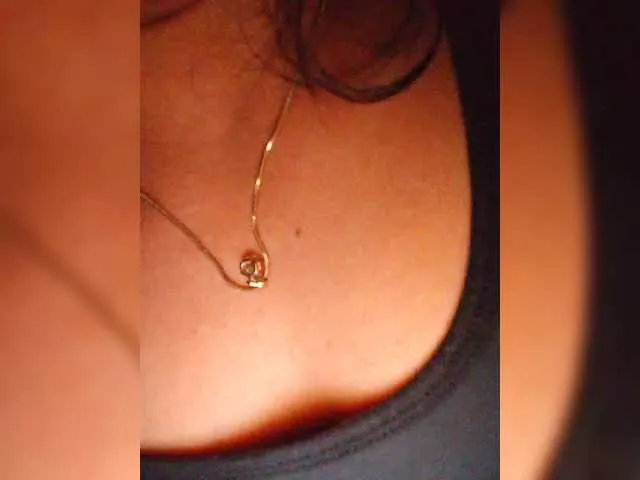 VictoriaMorrone – webcam model profile photo Image 6