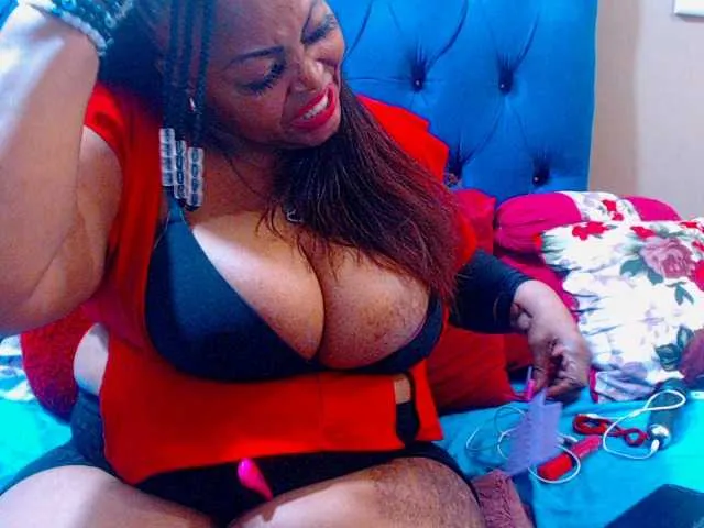 Libely – webcam model profile photo Image 15