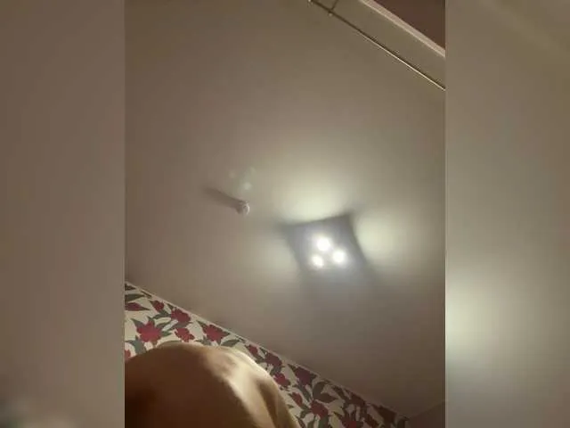 Kristian054 – webcam model profile photo Image 4