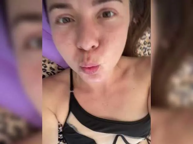 SummerElli – webcam model profile photo Image 4