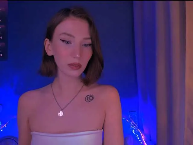 ellaamber Image 19