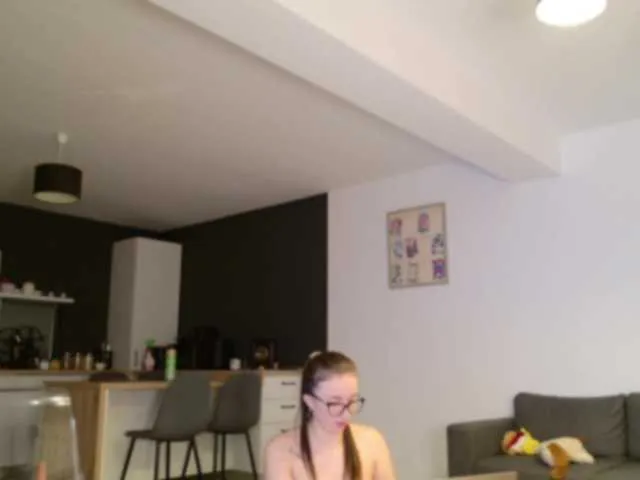 IvyCooper – webcam model profile photo Image 15