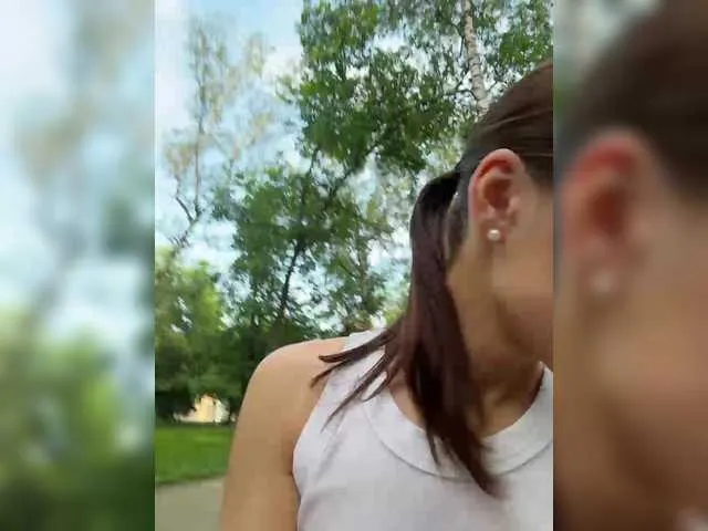 MarilynRainbow – webcam model profile photo Image 3