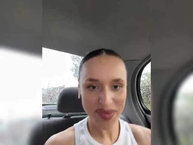 MarilynRainbow – webcam model profile photo Image 4