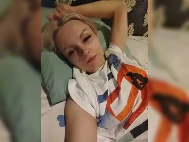 blondeangel_4u2 – webcam model profile photo Image 13