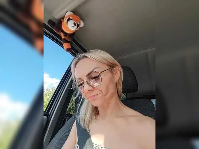 blondeangel_4u2 – webcam model profile photo Image 19