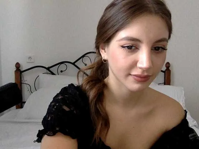 BrookeBratXO – webcam model profile photo Image 13