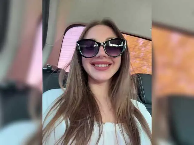 BrookeBratXO – webcam model profile photo Image 17