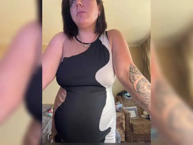 British_EmJess – webcam model profile photo Image 13