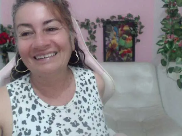 KrissyQueen – webcam model profile photo Image 18