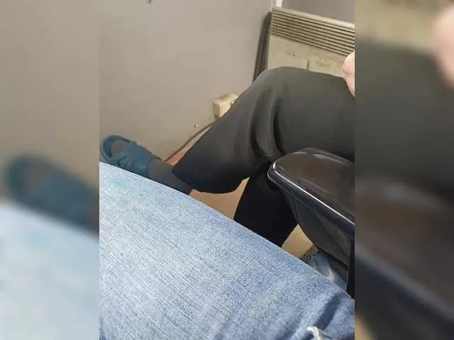 LoraDevine – webcam model profile photo Image 10