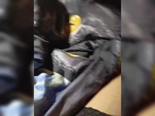 LoraDevine – webcam model profile photo Image 2