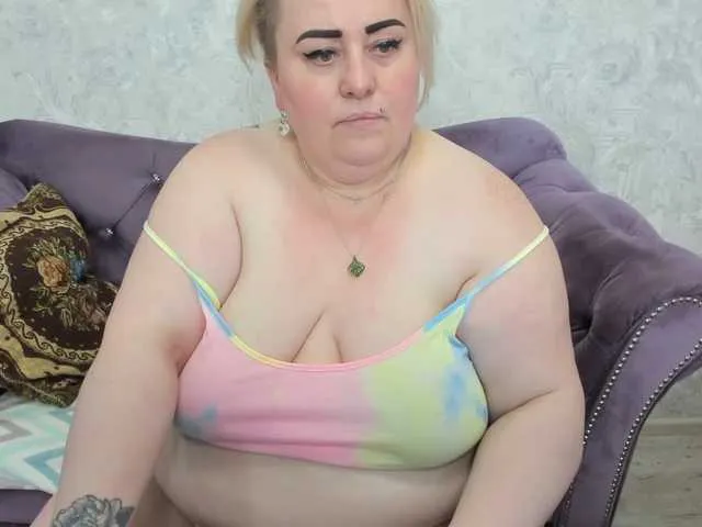 MarilynRainbow – webcam model profile photo Image 3