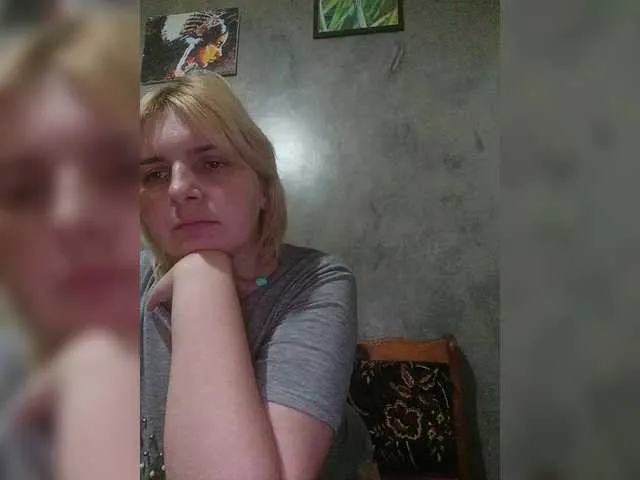 BellaBelll – webcam model profile photo Image 14