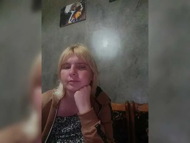 BellaBelll – webcam model profile photo Image 15