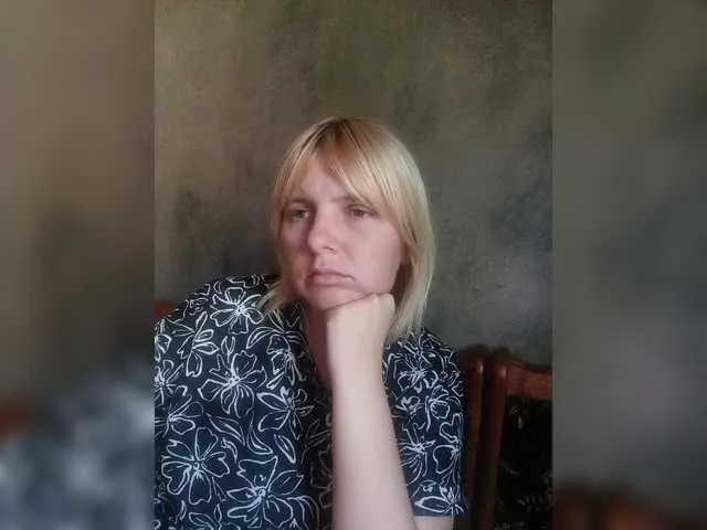 sweetie – webcam model profile photo Image 19