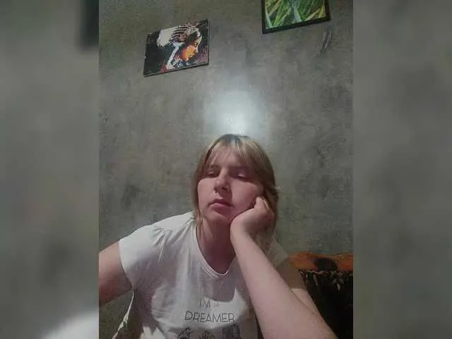 BellaBelll – webcam model profile photo Image 5