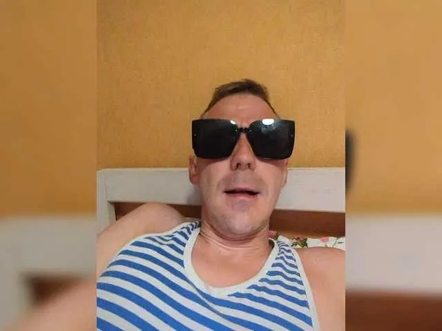 AmbeerLie – webcam model profile photo Image 9