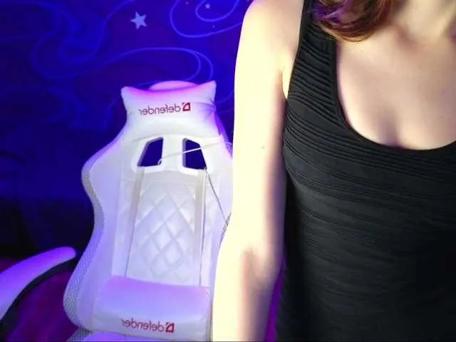 Jenifersplaypen – webcam model profile photo Image 7