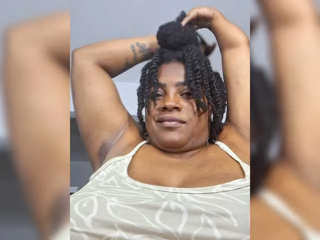 LorrySkye – webcam model profile photo Image 10