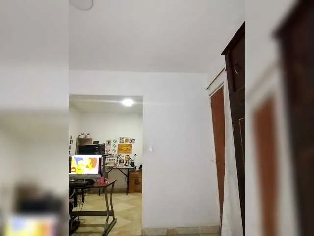 LorrySkye – webcam model profile photo Image 2