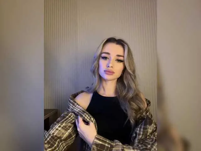 GoldenEmily Image 10
