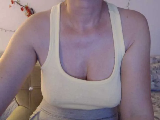 anyuta1212 – webcam model profile photo Image 13