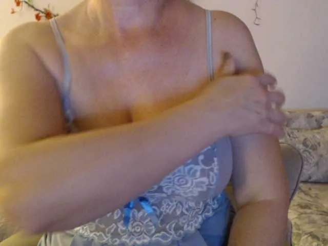 anyuta1212 – webcam model profile photo Image 16