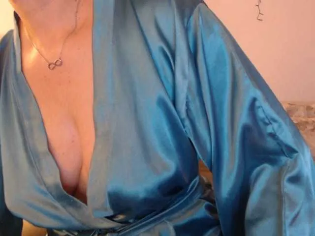 anyuta1212 – webcam model profile photo Image 6