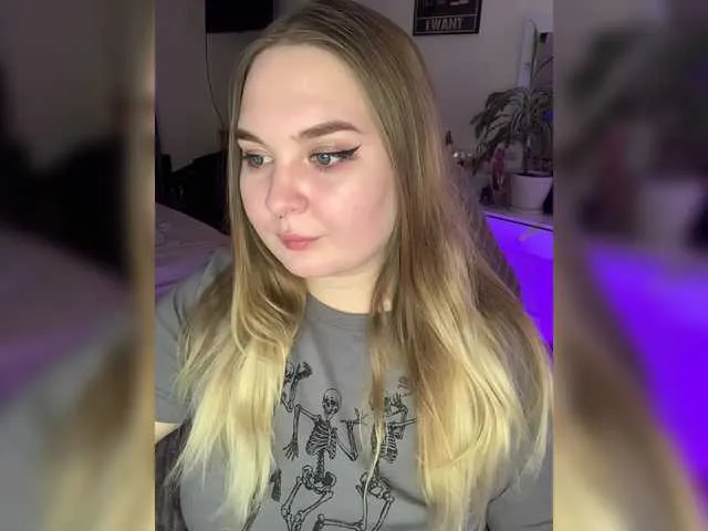 Blondebeauty19 – webcam model profile photo Image 11