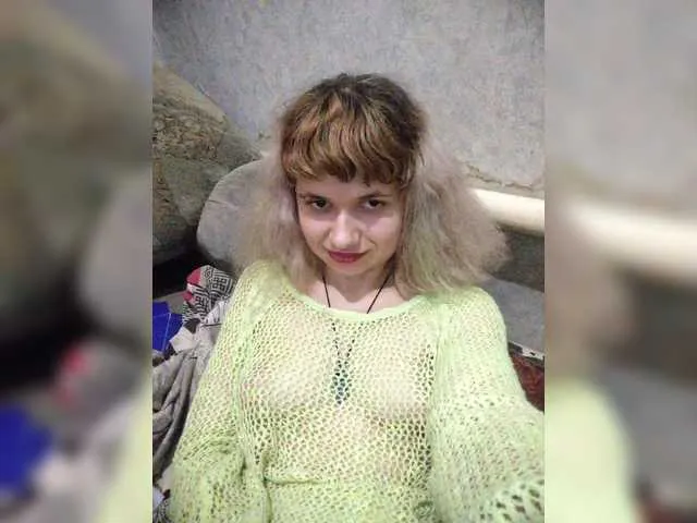 SusyBlair – webcam model profile photo Image 13