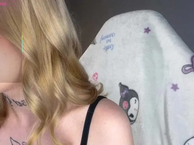 MarilynRainbow – webcam model profile photo Image 4