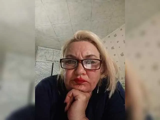 HelenaGloss Image 12